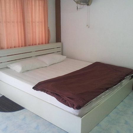 Baan Kanlaya Чонбури Экстерьер фото